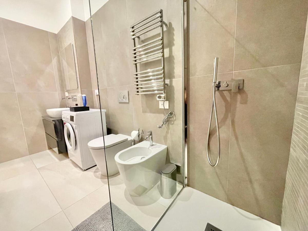 Idylle Double Suite Apartment Duomo มิลาน ภายนอก รูปภาพ