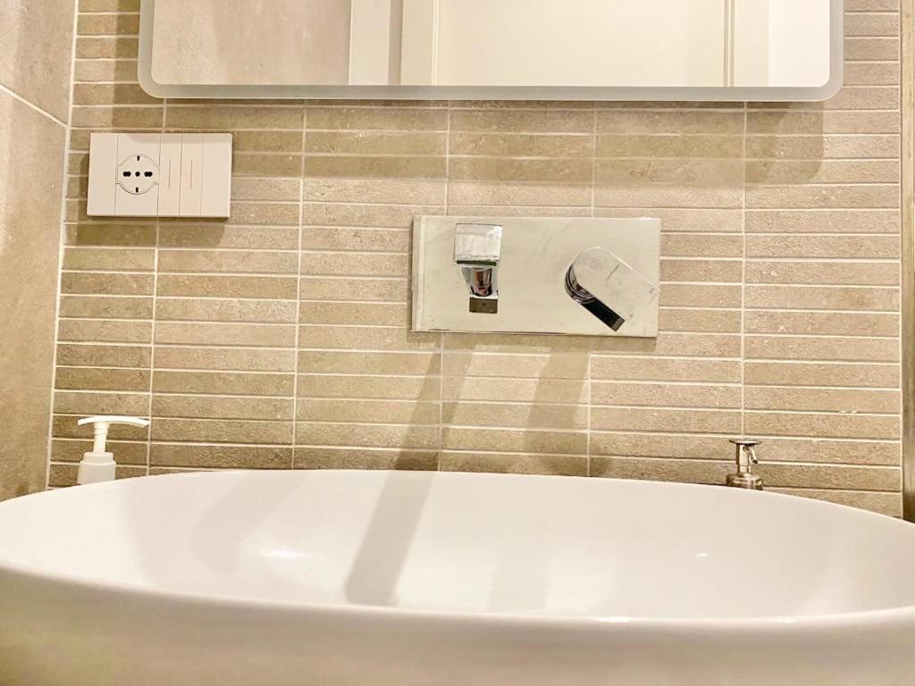 Idylle Double Suite Apartment Duomo มิลาน ภายนอก รูปภาพ